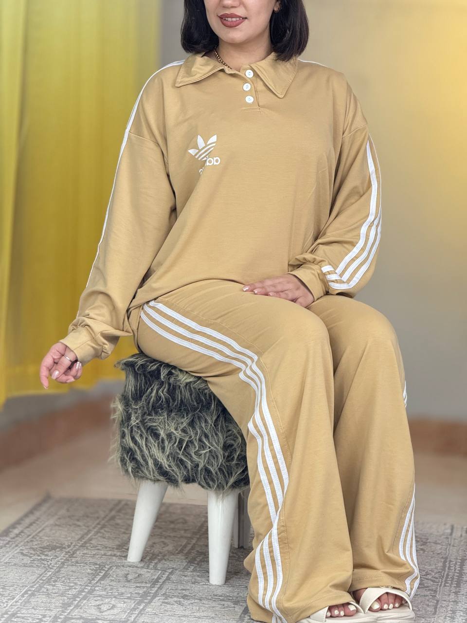 ست ادیداس یقه دار کرم